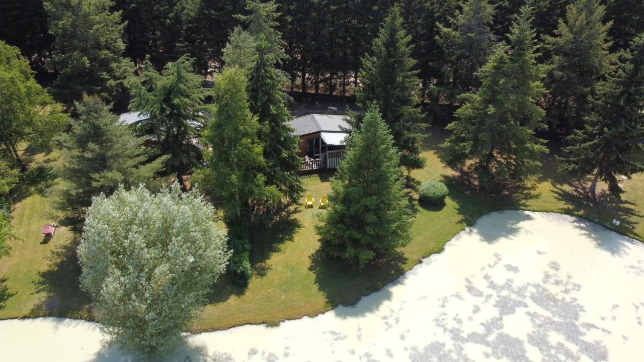 Chalet La Perche Au Bord De L'Eau Lion-en-Sullias Luaran gambar